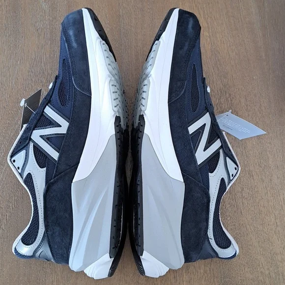 New Balance Made in USA 990v6 Running Shoe - Color: Navy/White - Size: Men 10.5 - Picture 6 of 10